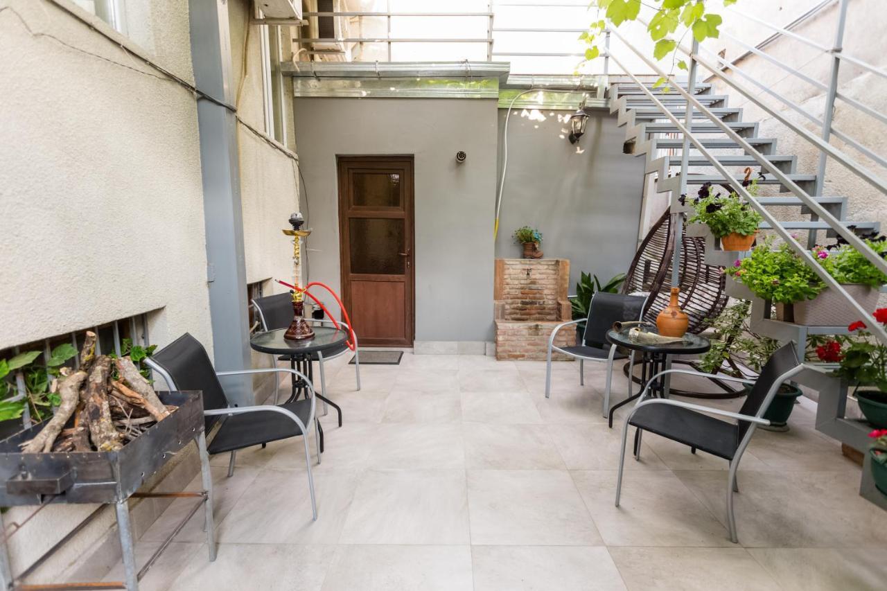 Rustaveli Two Bedroom Apartment With 5 Star Location Tbilisi ภายนอก รูปภาพ