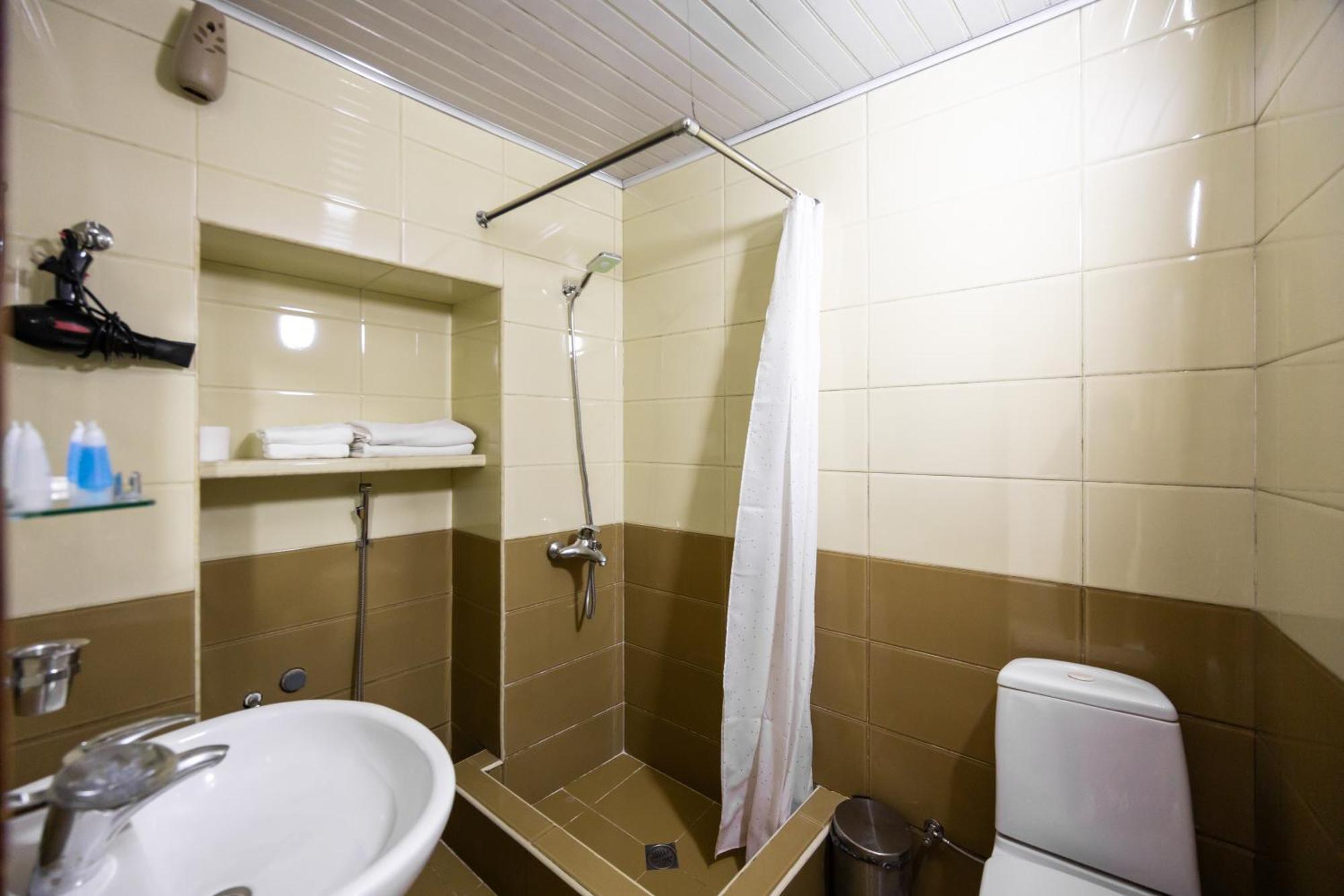 Rustaveli Two Bedroom Apartment With 5 Star Location Tbilisi ภายนอก รูปภาพ
