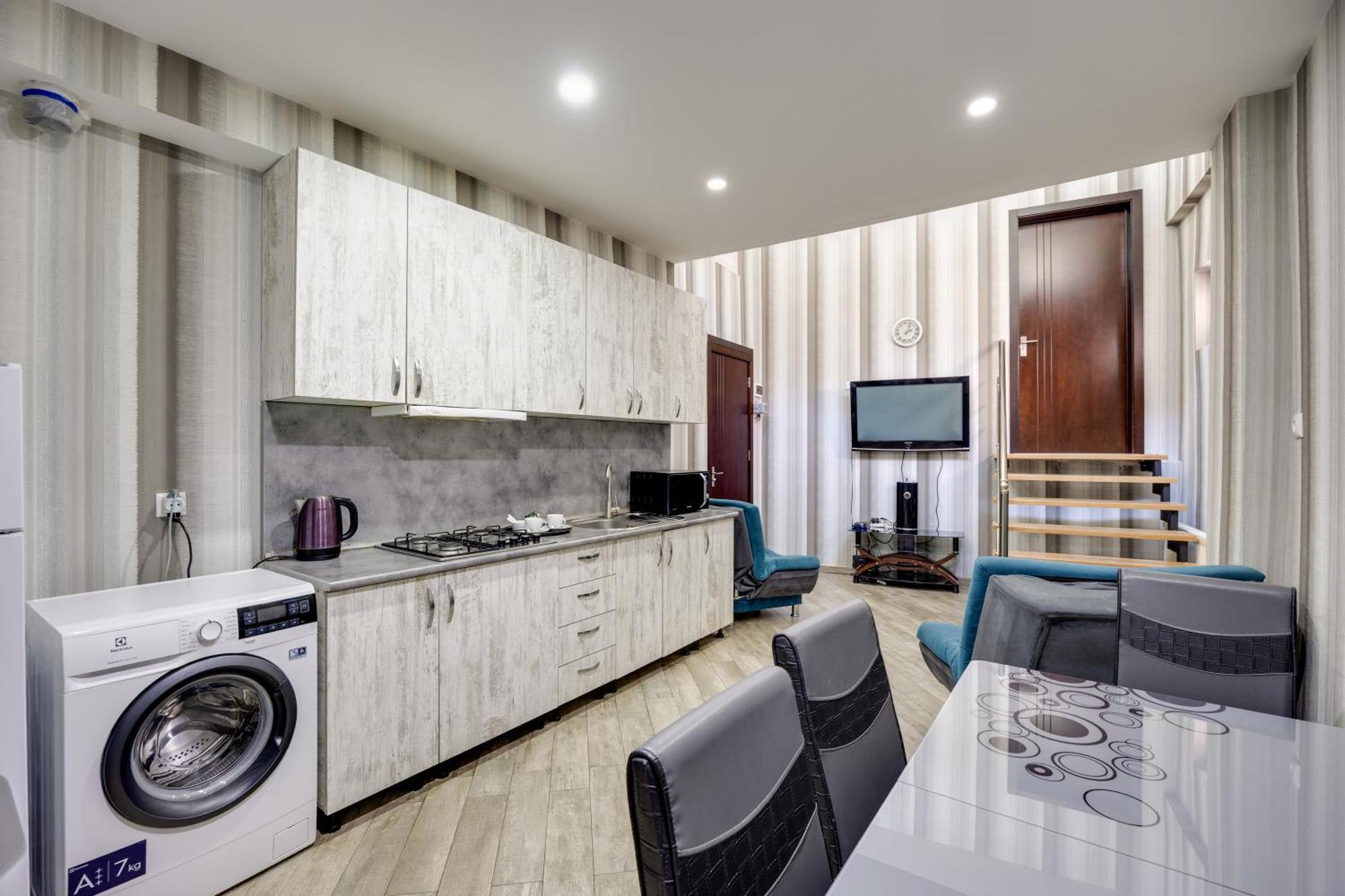 Rustaveli Two Bedroom Apartment With 5 Star Location Tbilisi ภายนอก รูปภาพ